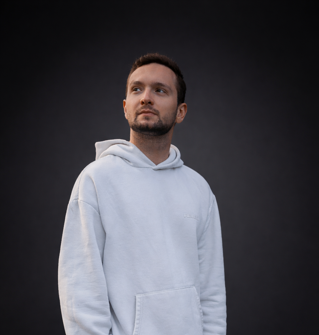Portrait of Ozee, progressive house and festival EDM producer from Germany